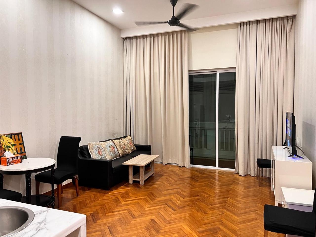 Profolio @ Straits Quay Aparthotel Tanjung Tokong Екстериор снимка