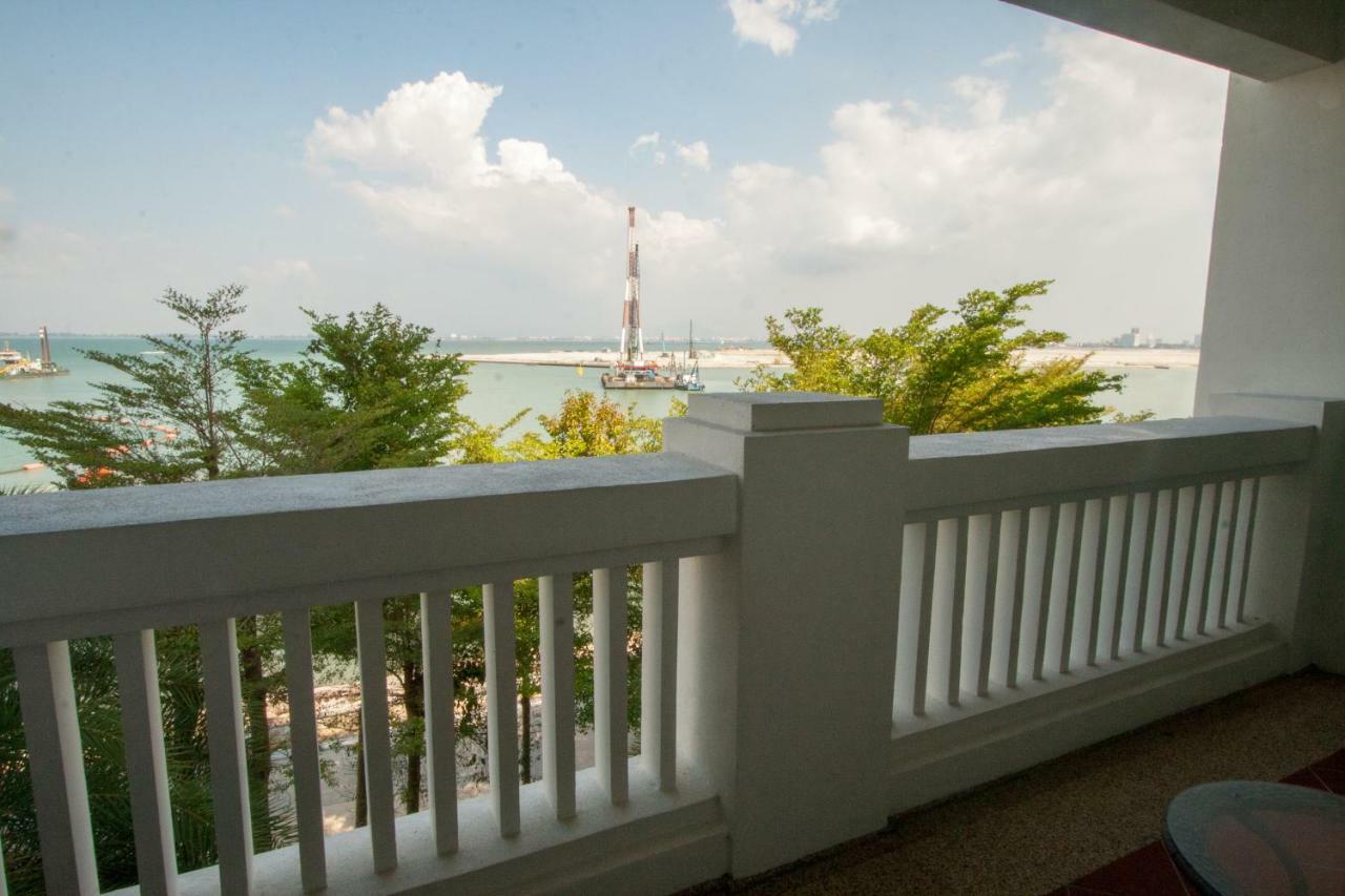 Profolio @ Straits Quay Aparthotel Tanjung Tokong Екстериор снимка